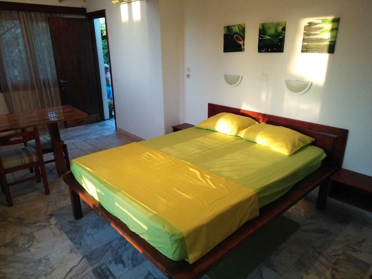 Apartment Victoria Agios Georgios  Buitenkant foto