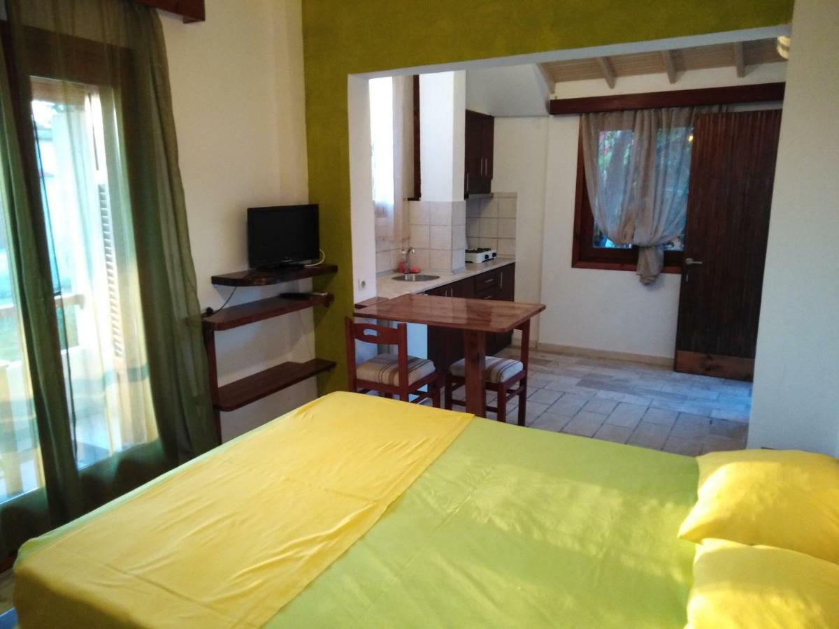 Apartment Victoria Agios Georgios  Buitenkant foto