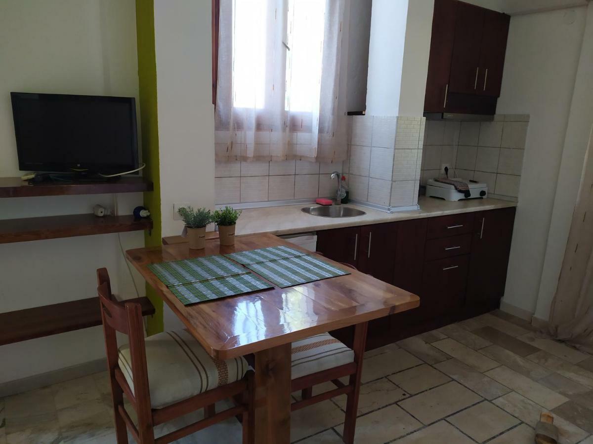 Apartment Victoria Agios Georgios  Buitenkant foto