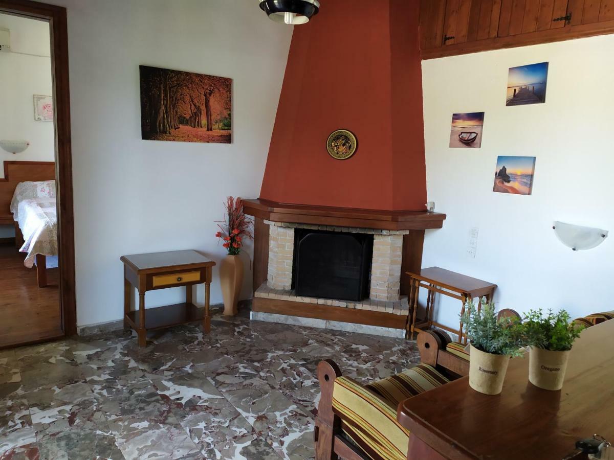 Apartment Victoria Agios Georgios  Buitenkant foto