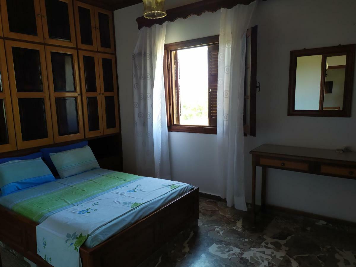 Apartment Victoria Agios Georgios  Buitenkant foto